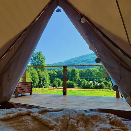 Glamping & Farm Zlate Podlesi - Stan Na Louce *