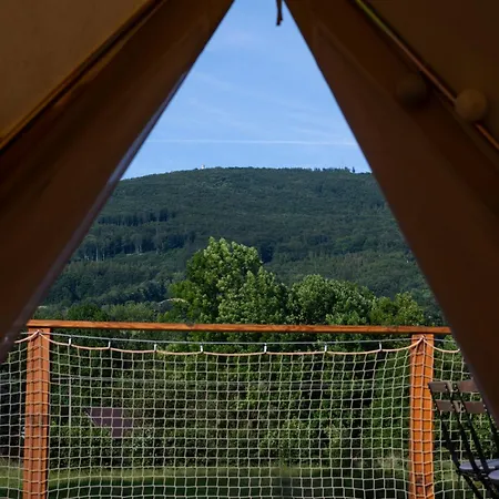 Glamping & Farm Zlate Podlesi - Stan Na Louce *