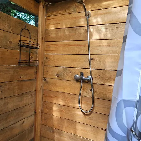 Glamping & Farm Zlate Podlesi - Stan Na Louce